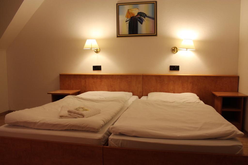 Hotel Gaya Bad Soden am Taunus Habitación foto